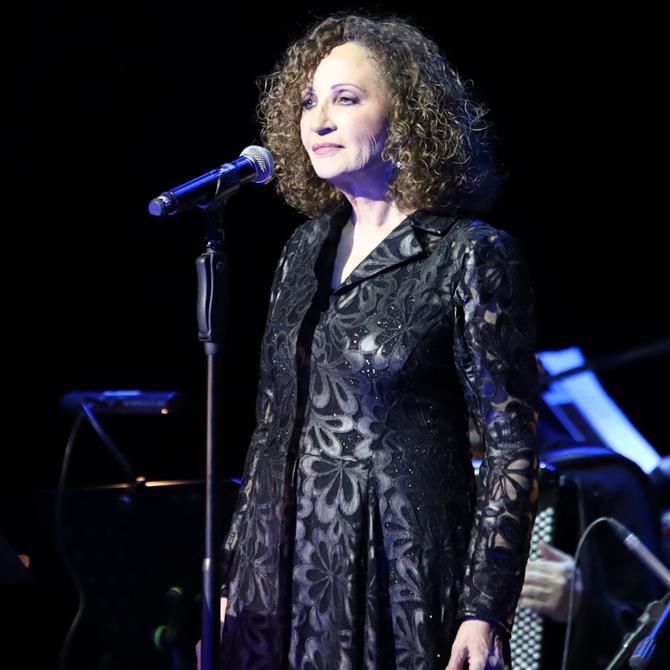 Γλυκερία: Εγκλωβισμένη στο Ισραήλ η τραγουδίστρια - Καραφώτης, Κετιμέ, Νταντά, Ζαζόπουλος βρισκονται επίσης στη χώρα