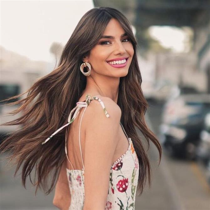 Στο κομμωτήριο η Ηλιάνα Παπαγεωργίου - Το hair look που λατρέψαμε