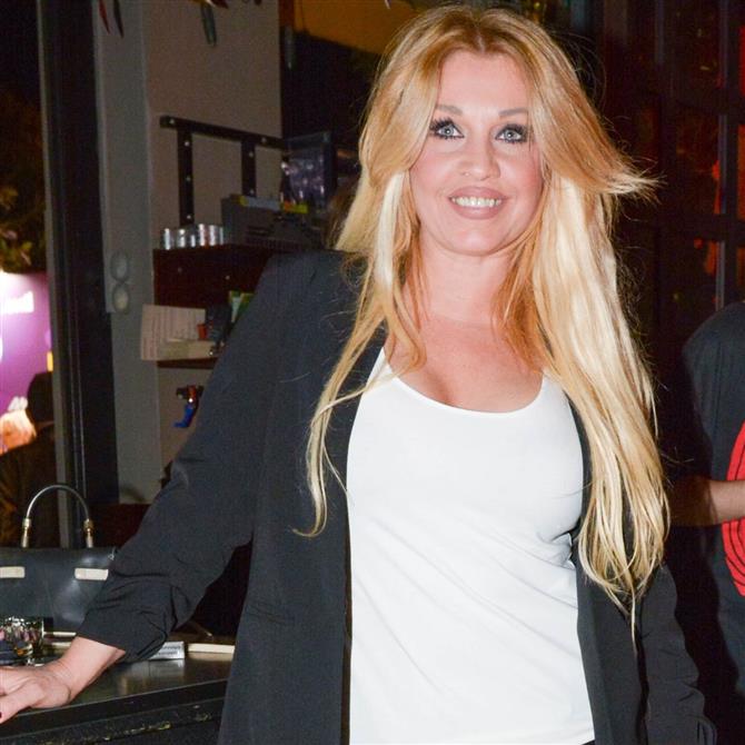 Σαμπρίνα: "Μου ήταν πολύ δύσκολο να έχω κάποια σχέση και να γνωρίσω έναν σύντροφο στον γιο μου"

