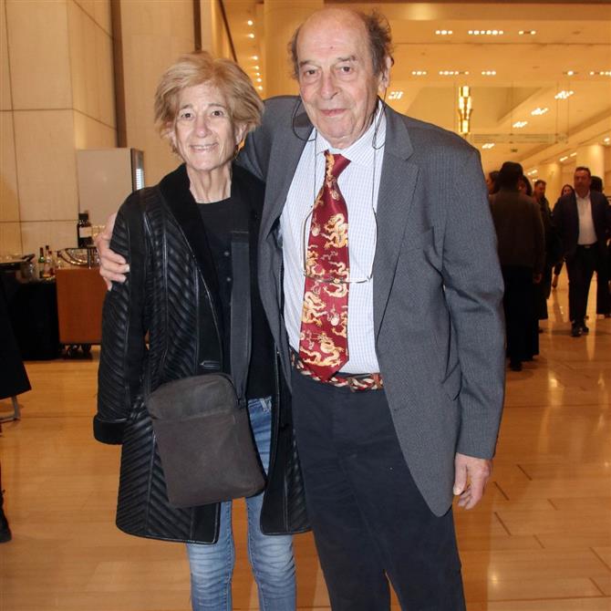 Μανούσος Μανουσάκης: Συγκινεί η σύζυγός του, Μαρία - "Είμαστε ακόμα δίπλα ο ένας με τον άλλον απλώς με άλλη μορφή"