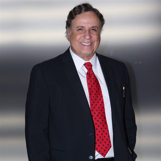 Ο Χάρης Ρώμας αποκαλύπτει για την ερωτική του ζωή: "Δεν ήξερα από την πρώτη στιγμή τι ήθελα γι’ αυτό δοκίμασα"


