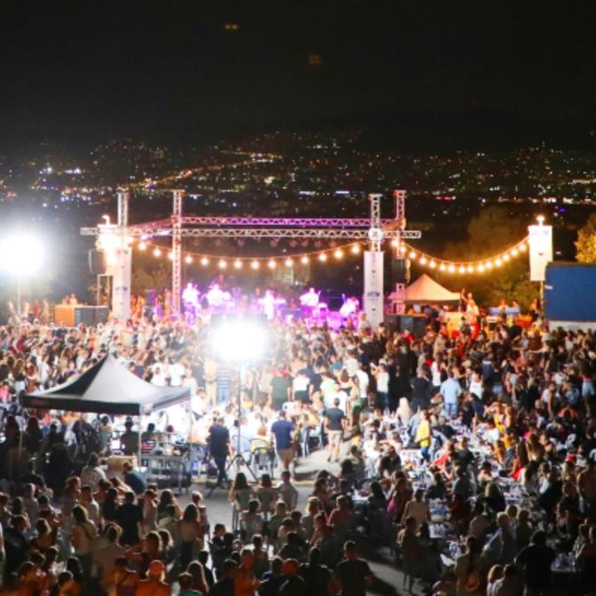 Επιστρέφει το Δημοτικό Αθηναϊκό Πανηγύρι παρέα με τη ΦΙΞ στον Λυκαβηττό