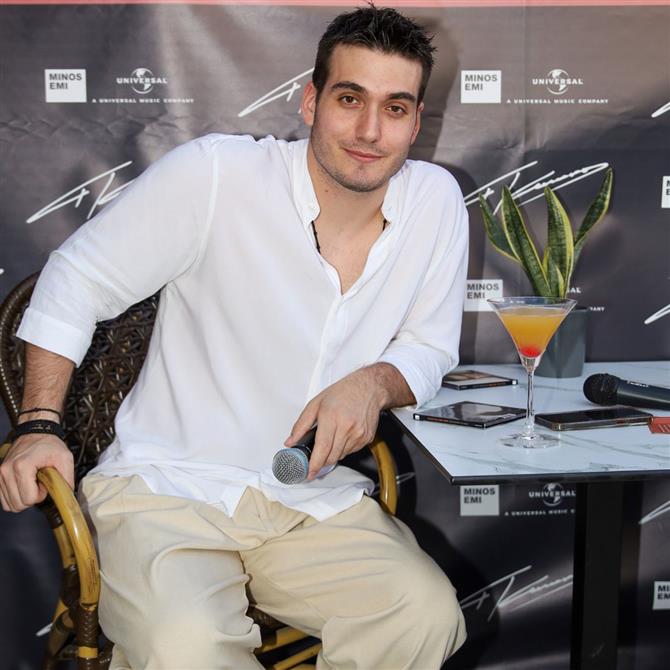 Γιώργος Κακοσαίος: Η απόφαση να σταματήσει το ποδόσφαιρο και η σύγκριση με τον πατέρα του, Γιάννη Πλούταρχο - "Μου κόστισε πολύ"