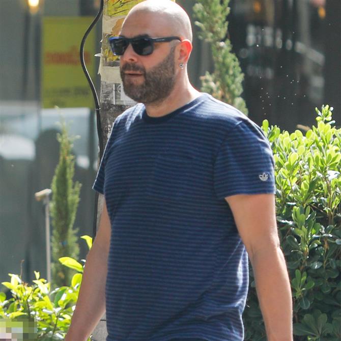 Μιχάλης Κουινέλης: Εξηγεί γιατί αρνήθηκε να βγάλει φωτογραφία με μικρό θαυμαστή του - "Ακόμα το σκέφτομαι & στεναχωριέμαι"