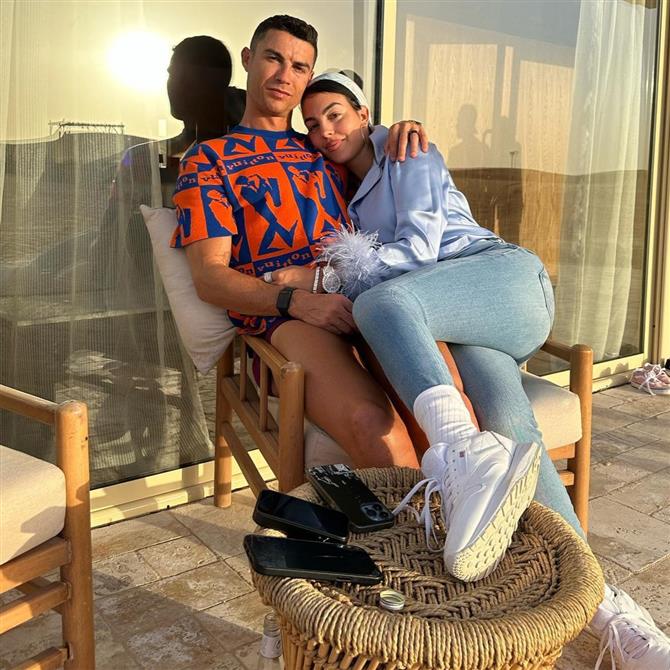 Κριστιάνο Ρονάλντο: Οι ευχές στην Τζορτζίνα για τα γενέθλιά της και η λέξη που "φούντωσε" τις φήμες για μυστικό γάμο
