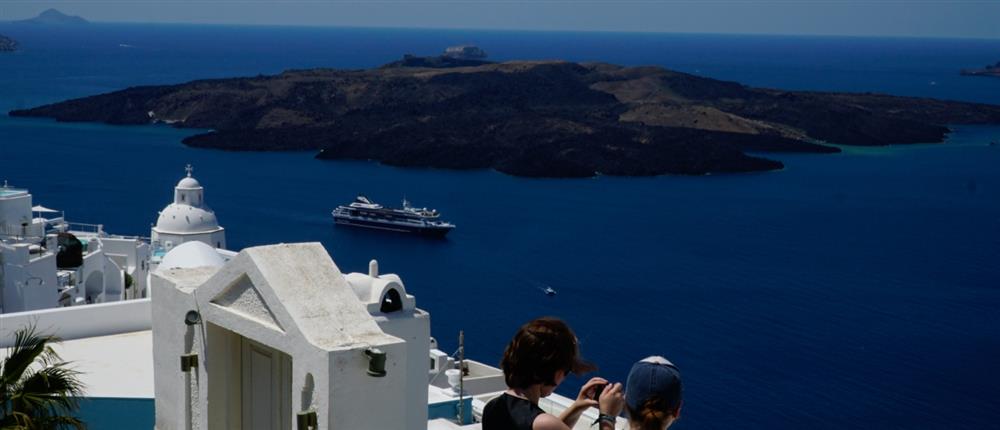 Σεισμοί στην Σαντορίνη: Έκτακτη σύσκεψη στο Μαξίμου υπό τον Μητσοτάκη